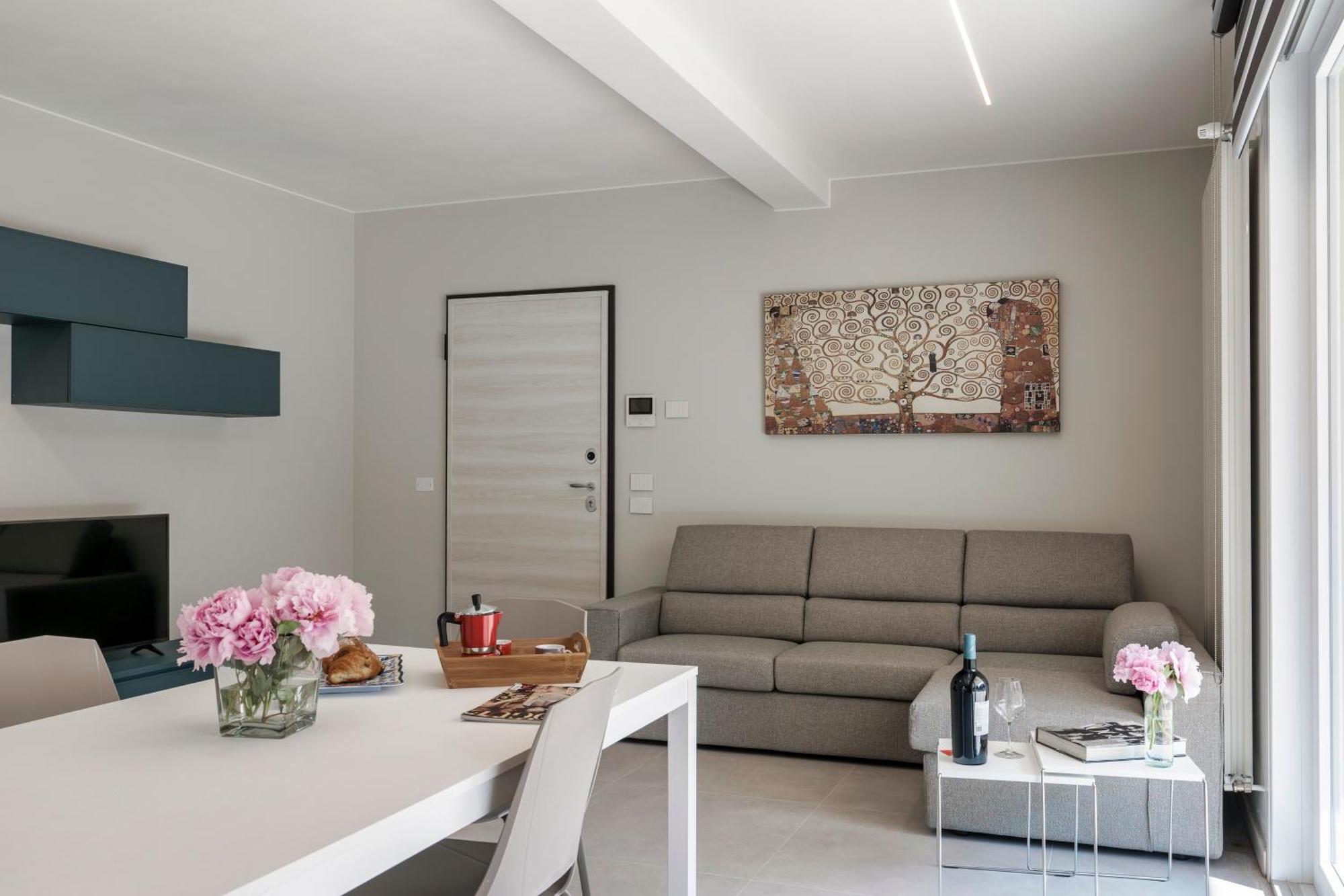 Malvezzi Apartments 代森扎诺-德尔加达 外观 照片