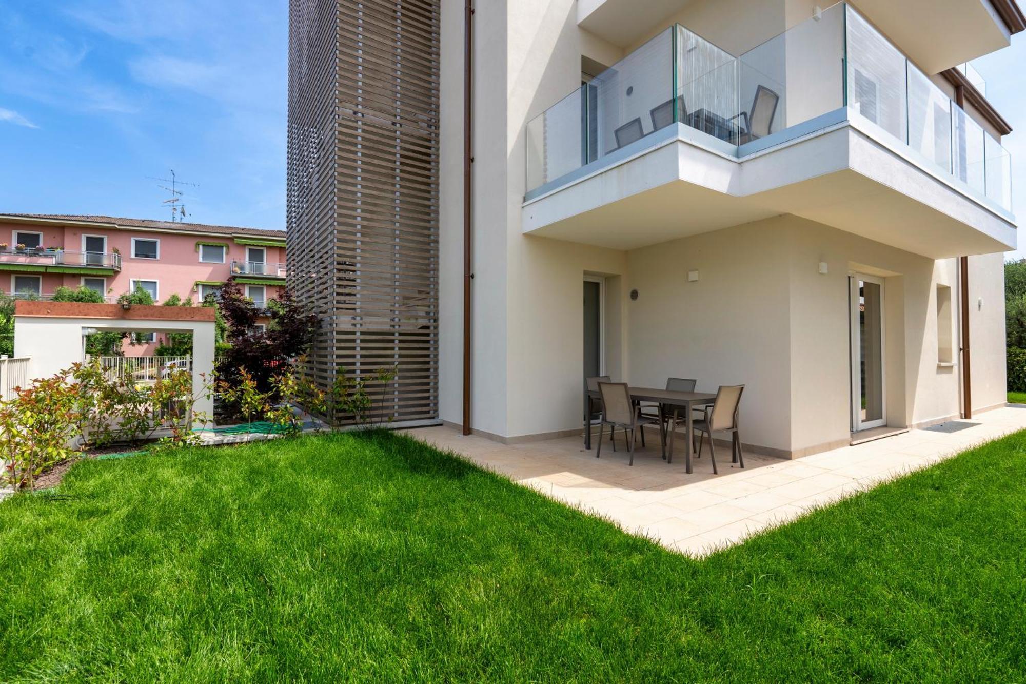 Malvezzi Apartments 代森扎诺-德尔加达 外观 照片