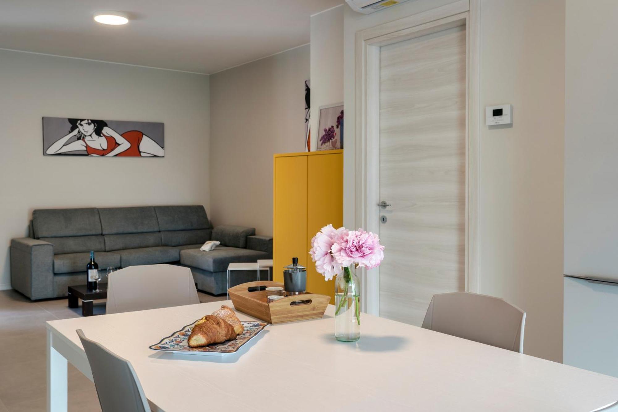 Malvezzi Apartments 代森扎诺-德尔加达 外观 照片