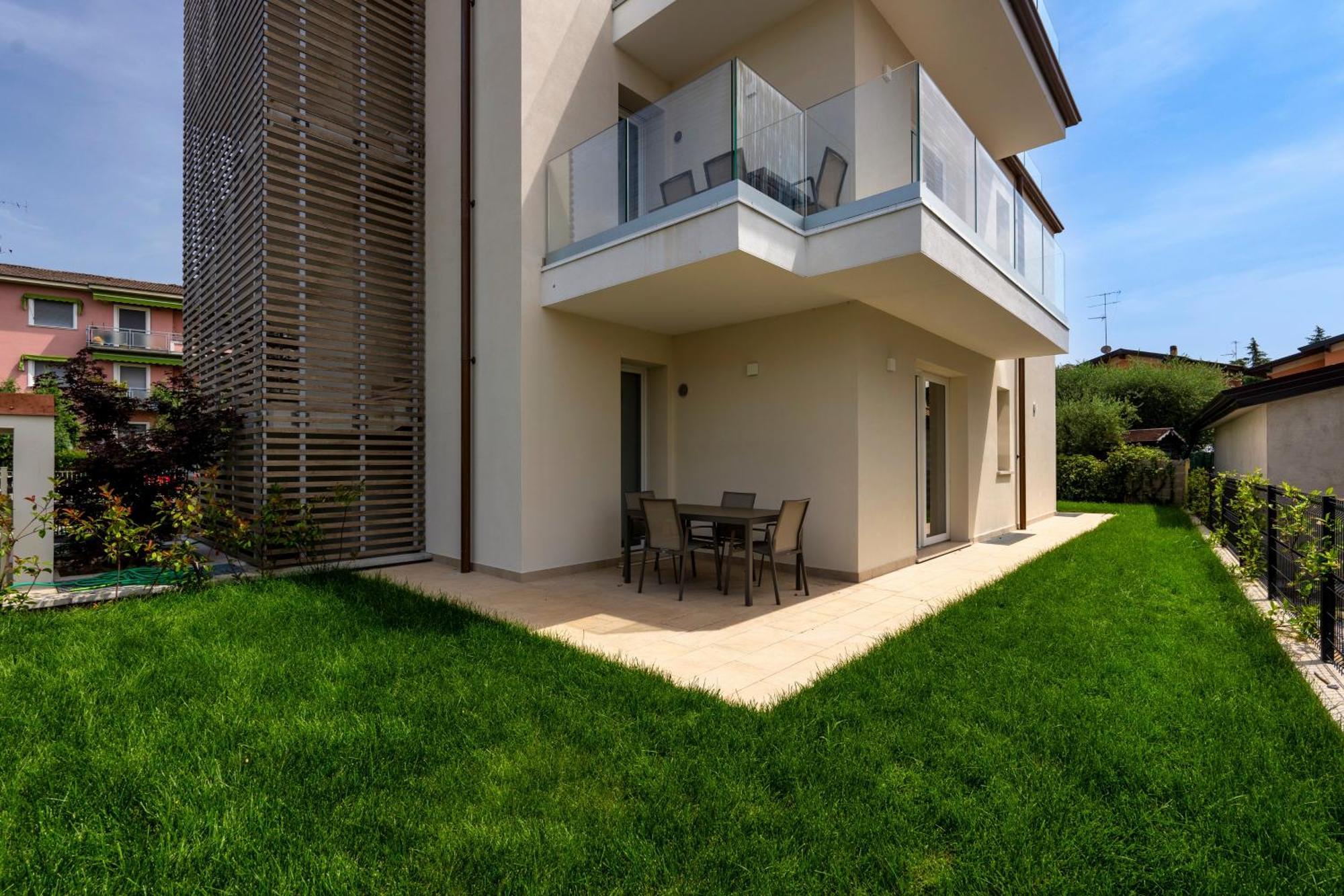 Malvezzi Apartments 代森扎诺-德尔加达 外观 照片